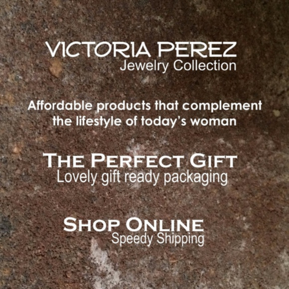 Geometric Stud Earrings - Picture 6 of 8